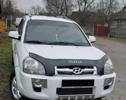 Белый Хендай Туксон, объемом двигателя 1.99 л и пробегом 191 тыс. км за 9300 $, фото 8 на Automoto.ua