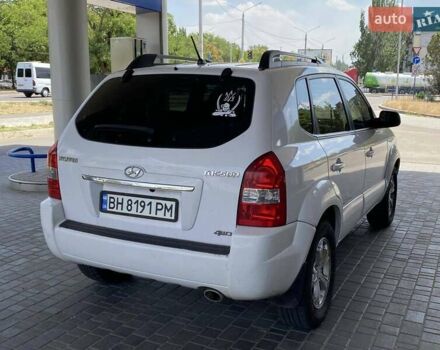 Білий Хендай Туксон, об'ємом двигуна 1.98 л та пробігом 225 тис. км за 8400 $, фото 11 на Automoto.ua