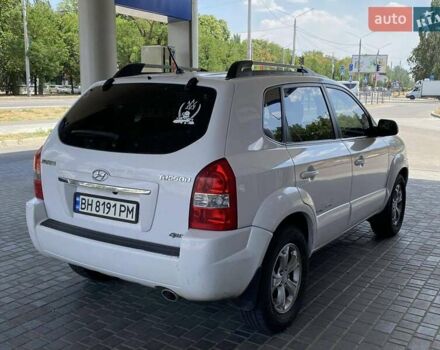 Білий Хендай Туксон, об'ємом двигуна 1.98 л та пробігом 225 тис. км за 8400 $, фото 10 на Automoto.ua