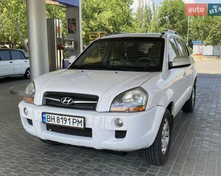 Білий Хендай Туксон, об'ємом двигуна 1.98 л та пробігом 225 тис. км за 8400 $, фото 2 на Automoto.ua