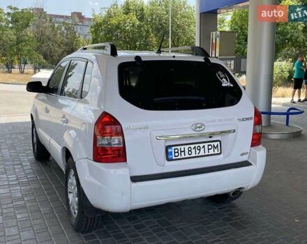 Білий Хендай Туксон, об'ємом двигуна 1.98 л та пробігом 225 тис. км за 8400 $, фото 14 на Automoto.ua