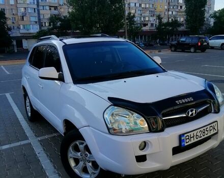 Білий Хендай Туксон, об'ємом двигуна 2 л та пробігом 228 тис. км за 7500 $, фото 12 на Automoto.ua