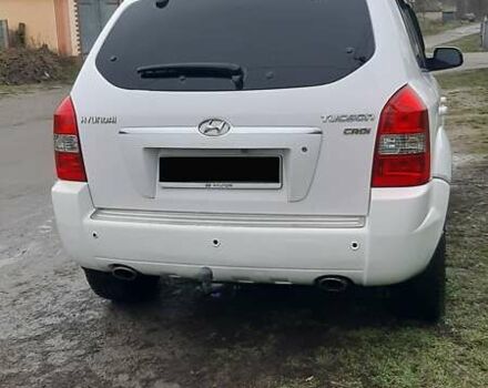 Белый Хендай Туксон, объемом двигателя 1.99 л и пробегом 191 тыс. км за 9300 $, фото 1 на Automoto.ua