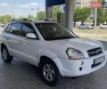 Білий Хендай Туксон, об'ємом двигуна 1.98 л та пробігом 225 тис. км за 8400 $, фото 7 на Automoto.ua