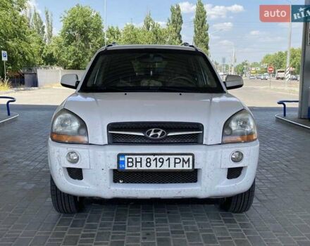 Білий Хендай Туксон, об'ємом двигуна 1.98 л та пробігом 225 тис. км за 8400 $, фото 3 на Automoto.ua