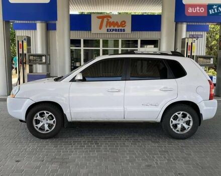 Білий Хендай Туксон, об'ємом двигуна 1.98 л та пробігом 225 тис. км за 8400 $, фото 17 на Automoto.ua