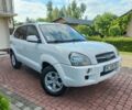 Белый Хендай Туксон, объемом двигателя 2 л и пробегом 192 тыс. км за 2227 $, фото 1 на Automoto.ua