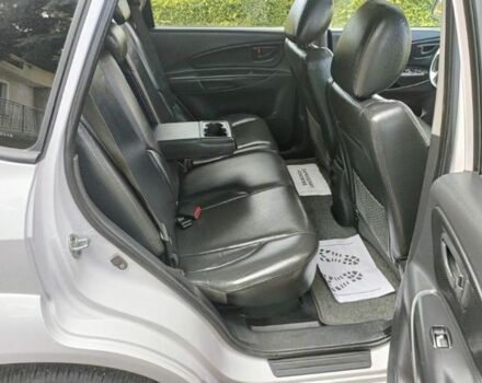 Белый Хендай Туксон, объемом двигателя 2 л и пробегом 192 тыс. км за 2227 $, фото 11 на Automoto.ua