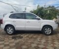 Белый Хендай Туксон, объемом двигателя 2 л и пробегом 120 тыс. км за 9600 $, фото 3 на Automoto.ua