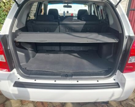 Белый Хендай Туксон, объемом двигателя 2 л и пробегом 120 тыс. км за 9600 $, фото 19 на Automoto.ua