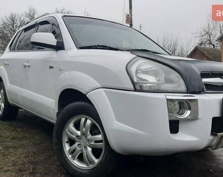 Белый Хендай Туксон, объемом двигателя 1.99 л и пробегом 191 тыс. км за 9300 $, фото 22 на Automoto.ua