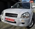 Хендай Туксон 2009 в Тернополе на Automoto.ua Белый Хендай Туксон, объемом двигателя 2 л и пробегом 212 тыс. км за 7350 $, фото 1 на Automoto.ua