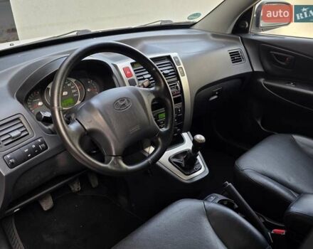 Хендай Туксон 2009 в Тернополе на Automoto.ua Белый Хендай Туксон, объемом двигателя 2 л и пробегом 212 тыс. км за 7350 $, фото 22 на Automoto.ua