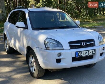 Хендай Туксон 2009 у Борисполе на Automoto.ua Білий Хендай Туксон, об'ємом двигуна 1.98 л та пробігом 193 тис. км за 8090 $, фото 4 на Automoto.ua