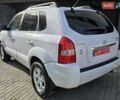 Хендай Туксон 2009 в Тернополе на Automoto.ua Белый Хендай Туксон, объемом двигателя 2 л и пробегом 212 тыс. км за 7350 $, фото 6 на Automoto.ua