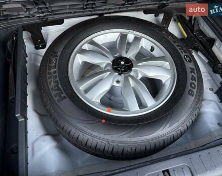 Білий Хендай Туксон, об'ємом двигуна 1.98 л та пробігом 163 тис. км за 8900 $, фото 23 на Automoto.ua