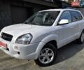 Хендай Туксон 2009 в Тернополе на Automoto.ua Белый Хендай Туксон, объемом двигателя 2 л и пробегом 212 тыс. км за 7350 $, фото 2 на Automoto.ua