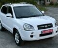 Белый Хендай Туксон, объемом двигателя 2 л и пробегом 163 тыс. км за 8700 $, фото 1 на Automoto.ua