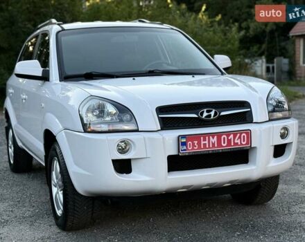 Білий Хендай Туксон, об'ємом двигуна 1.98 л та пробігом 163 тис. км за 8900 $, фото 4 на Automoto.ua