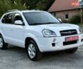 Білий Хендай Туксон, об'ємом двигуна 1.98 л та пробігом 163 тис. км за 8900 $, фото 1 на Automoto.ua