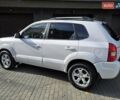 Хендай Туксон 2009 в Тернополе на Automoto.ua Белый Хендай Туксон, объемом двигателя 2 л и пробегом 212 тыс. км за 7350 $, фото 5 на Automoto.ua