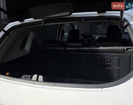 Хендай Туксон 2009 в Тернополе на Automoto.ua Белый Хендай Туксон, объемом двигателя 2 л и пробегом 212 тыс. км за 7350 $, фото 29 на Automoto.ua