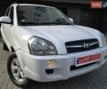 Хендай Туксон 2009 в Тернополе на Automoto.ua Белый Хендай Туксон, объемом двигателя 2 л и пробегом 212 тыс. км за 7350 $, фото 13 на Automoto.ua