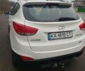Хендай Туксон 2010 в Золотоноше на Automoto.ua Белый Хендай Туксон, объемом двигателя 2 л и пробегом 130 тыс. км за 10500 $, фото 1 на Automoto.ua