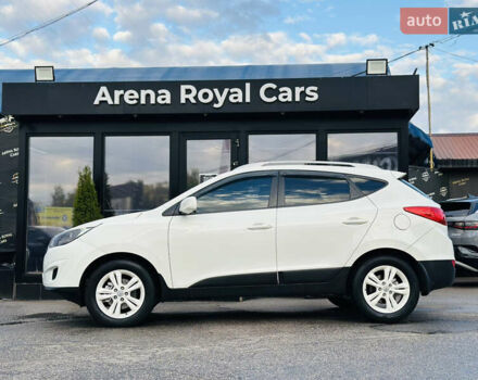 Хендай Туксон 2010 в Харькове на Automoto.ua Белый Хендай Туксон, объемом двигателя 2.36 л и пробегом 163 тыс. км за 11900 $, фото 4 на Automoto.ua