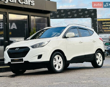 Хендай Туксон 2010 в Харькове на Automoto.ua Белый Хендай Туксон, объемом двигателя 2.36 л и пробегом 163 тыс. км за 11900 $, фото 5 на Automoto.ua