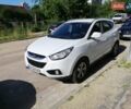 Белый Хендай Туксон, объемом двигателя 1.69 л и пробегом 192 тыс. км за 9500 $, фото 1 на Automoto.ua