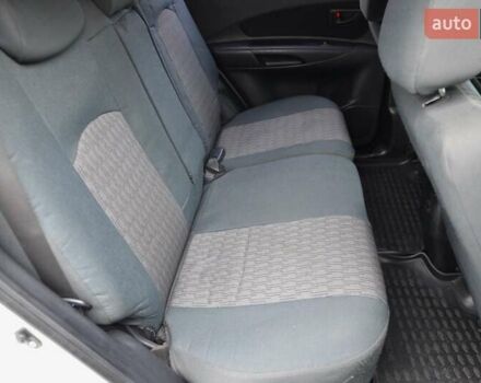 Білий Хендай Туксон, об'ємом двигуна 1.98 л та пробігом 186 тис. км за 8777 $, фото 33 на Automoto.ua