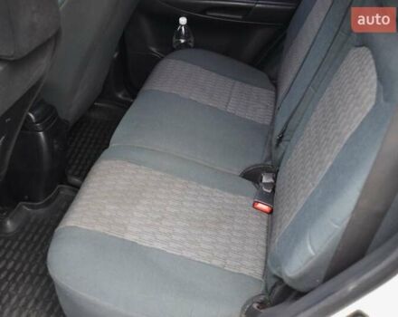 Білий Хендай Туксон, об'ємом двигуна 1.98 л та пробігом 186 тис. км за 8777 $, фото 26 на Automoto.ua