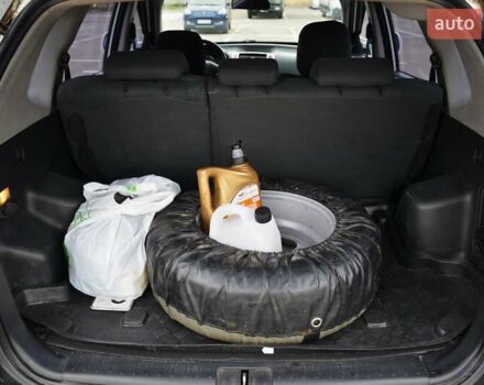 Білий Хендай Туксон, об'ємом двигуна 1.98 л та пробігом 186 тис. км за 8777 $, фото 31 на Automoto.ua