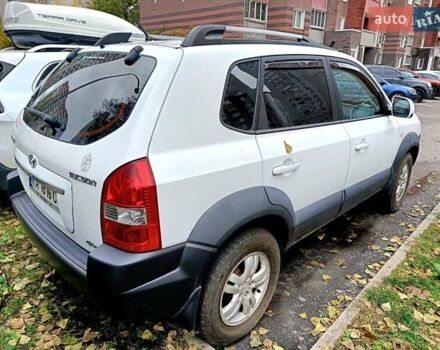 Хендай Туксон 2012 у Києві на Automoto.ua Білий Хендай Туксон, об'ємом двигуна 1.98 л та пробігом 200 тис. км за 9000 $, фото 6 на Automoto.ua