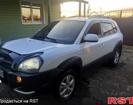 Белый Хендай Туксон, объемом двигателя 2 л и пробегом 151 тыс. км за 9999 $, фото 3 на Automoto.ua