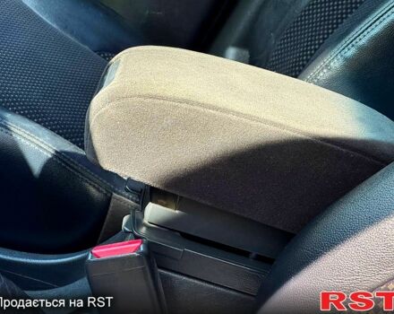 Белый Хендай Туксон, объемом двигателя 2 л и пробегом 142 тыс. км за 10280 $, фото 6 на Automoto.ua