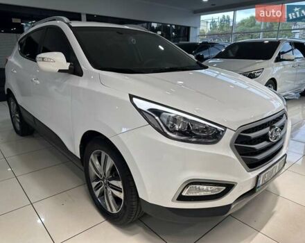 Хендай Туксон 2013 в Одессе на Automoto.ua Белый Хендай Туксон, объемом двигателя 2 л и пробегом 161 тыс. км за 15500 $, фото 2 на Automoto.ua