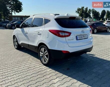 Белый Хендай Туксон, объемом двигателя 2 л и пробегом 156 тыс. км за 16400 $, фото 3 на Automoto.ua