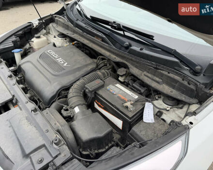 Белый Хендай Туксон, объемом двигателя 2 л и пробегом 99 тыс. км за 15500 $, фото 29 на Automoto.ua