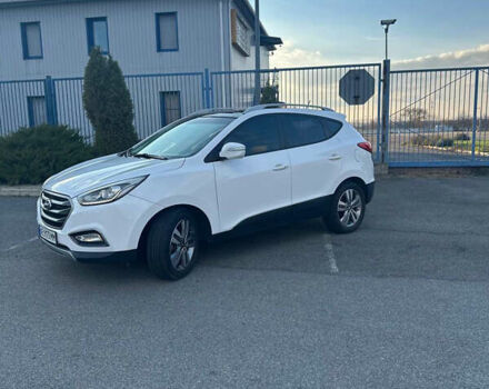 Белый Хендай Туксон, объемом двигателя 2 л и пробегом 182 тыс. км за 14900 $, фото 7 на Automoto.ua