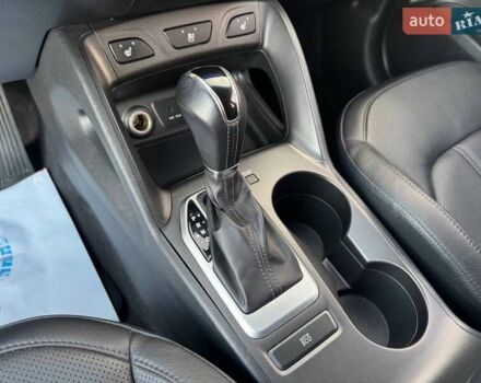 Хендай Туксон 2014 у Києві на Automoto.ua Білий Хендай Туксон, об'ємом двигуна 2 л та пробігом 196 тис. км за 14900 $, фото 16 на Automoto.ua