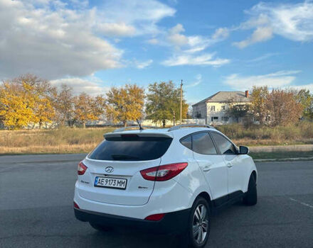 Белый Хендай Туксон, объемом двигателя 2 л и пробегом 182 тыс. км за 14900 $, фото 13 на Automoto.ua