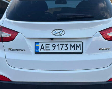 Белый Хендай Туксон, объемом двигателя 2 л и пробегом 182 тыс. км за 14900 $, фото 1 на Automoto.ua