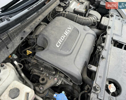 Белый Хендай Туксон, объемом двигателя 2 л и пробегом 99 тыс. км за 15500 $, фото 26 на Automoto.ua