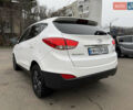 Белый Хендай Туксон, объемом двигателя 2 л и пробегом 99 тыс. км за 15500 $, фото 7 на Automoto.ua