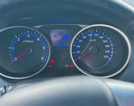 Белый Хендай Туксон, объемом двигателя 2 л и пробегом 182 тыс. км за 14900 $, фото 39 на Automoto.ua