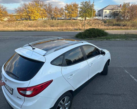 Белый Хендай Туксон, объемом двигателя 2 л и пробегом 182 тыс. км за 14900 $, фото 20 на Automoto.ua