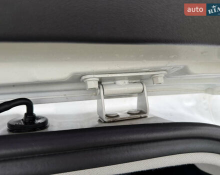 Белый Хендай Туксон, объемом двигателя 2 л и пробегом 99 тыс. км за 15500 $, фото 16 на Automoto.ua