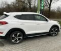 Белый Хендай Туксон, объемом двигателя 1.6 л и пробегом 156 тыс. км за 16000 $, фото 3 на Automoto.ua